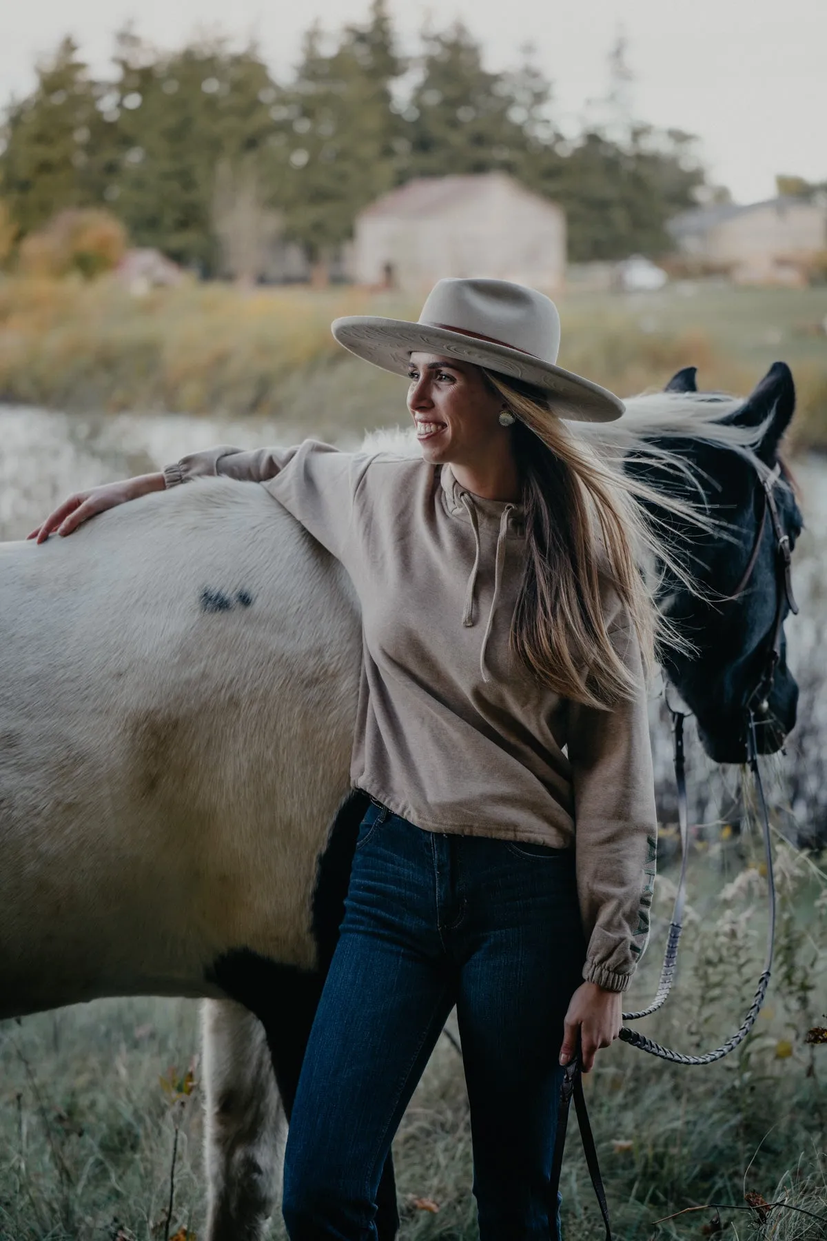 'Amie' Women's Ariat Essential Logo Pullover (XS-XXL)