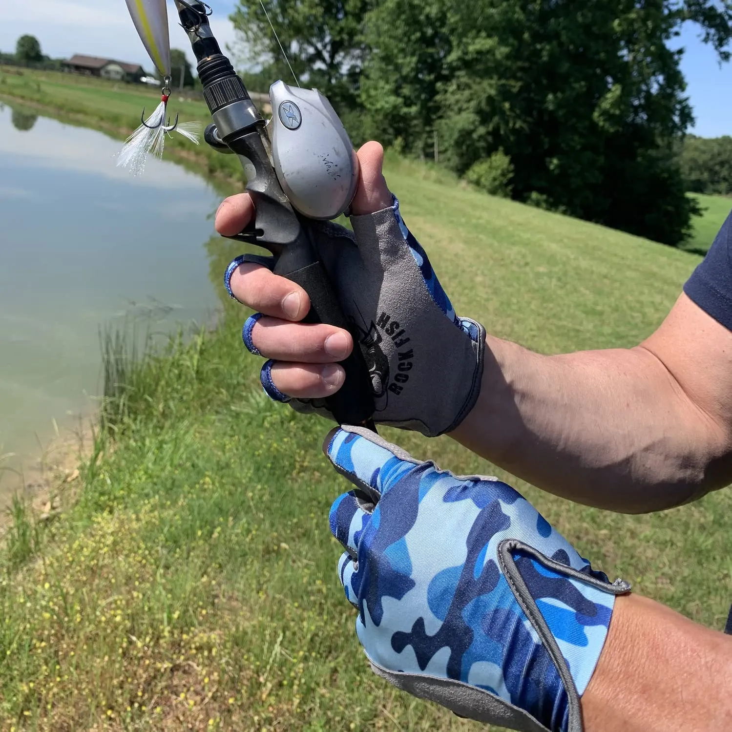 Blue Camo Fingerless Fishing Gloves