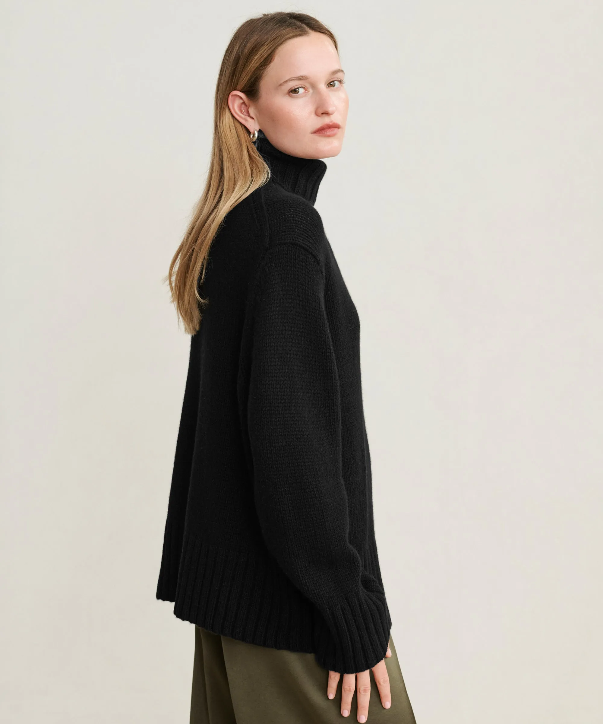 Cashmere Jet Turtleneck