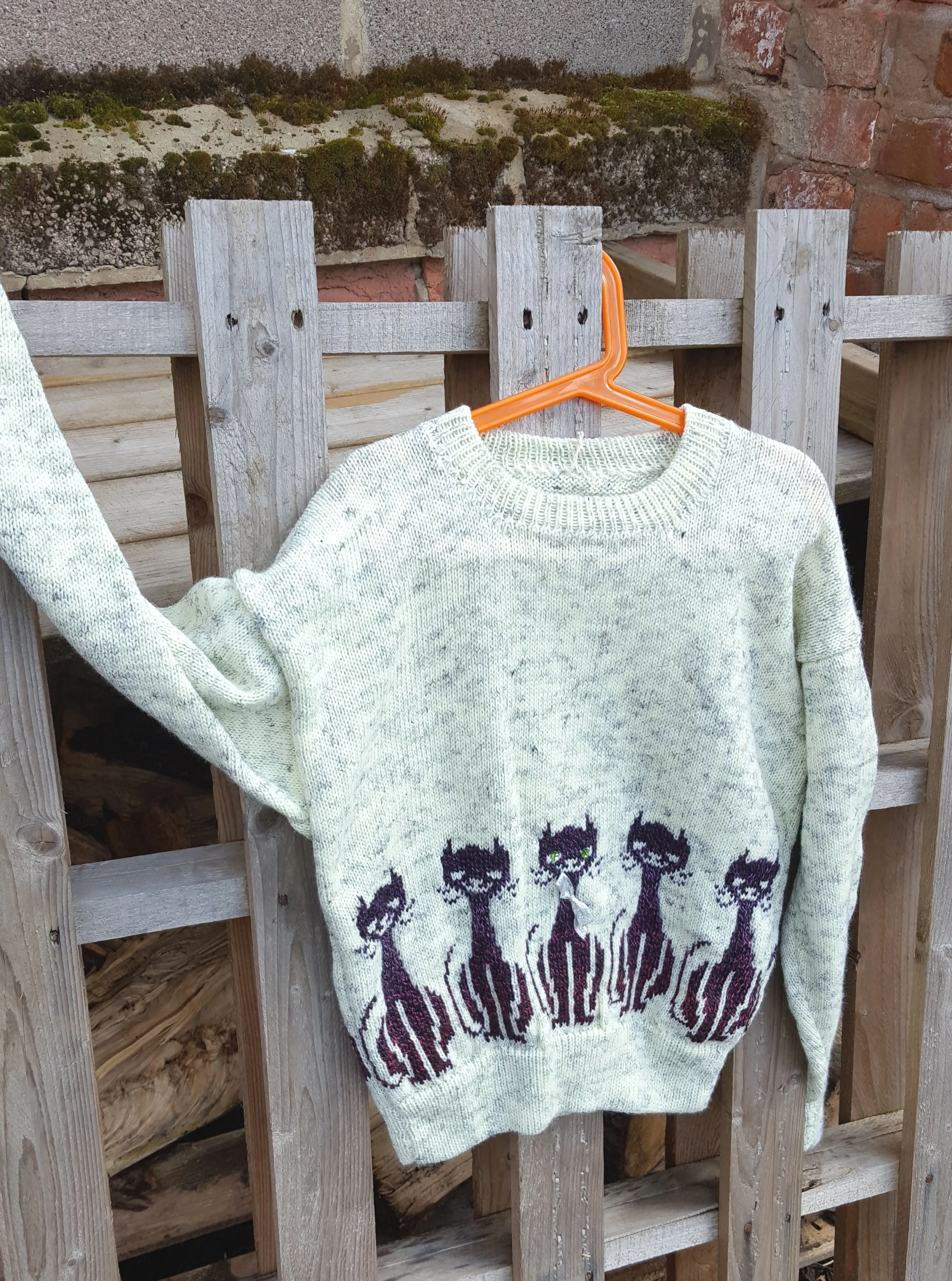 Girls short style cat jumper with sequin detail will fit ladies size 6