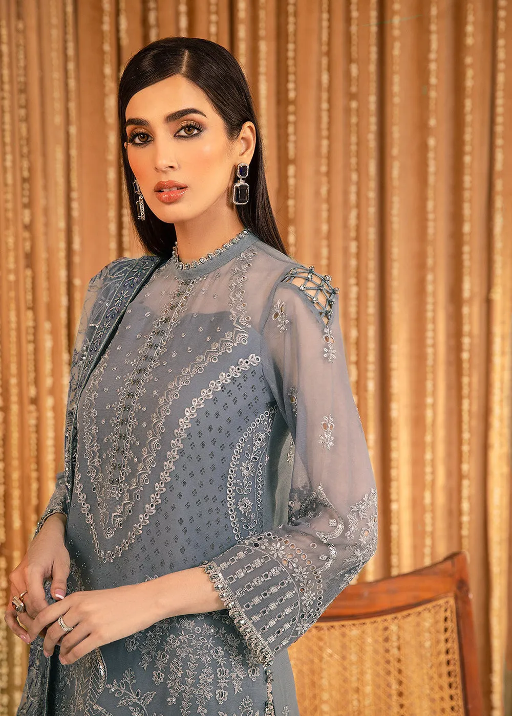 Mehfil E Uroos Luxury Formals 23 by Alizeh | V16D03 - Aabgeena