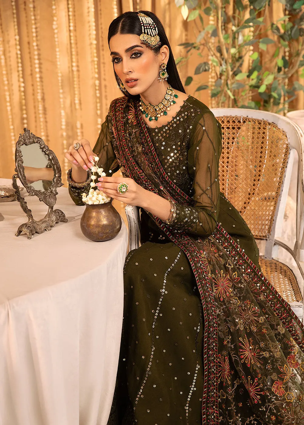 Mehfil E Uroos Luxury Formals 23 by Alizeh | V16D07 - Mahveen