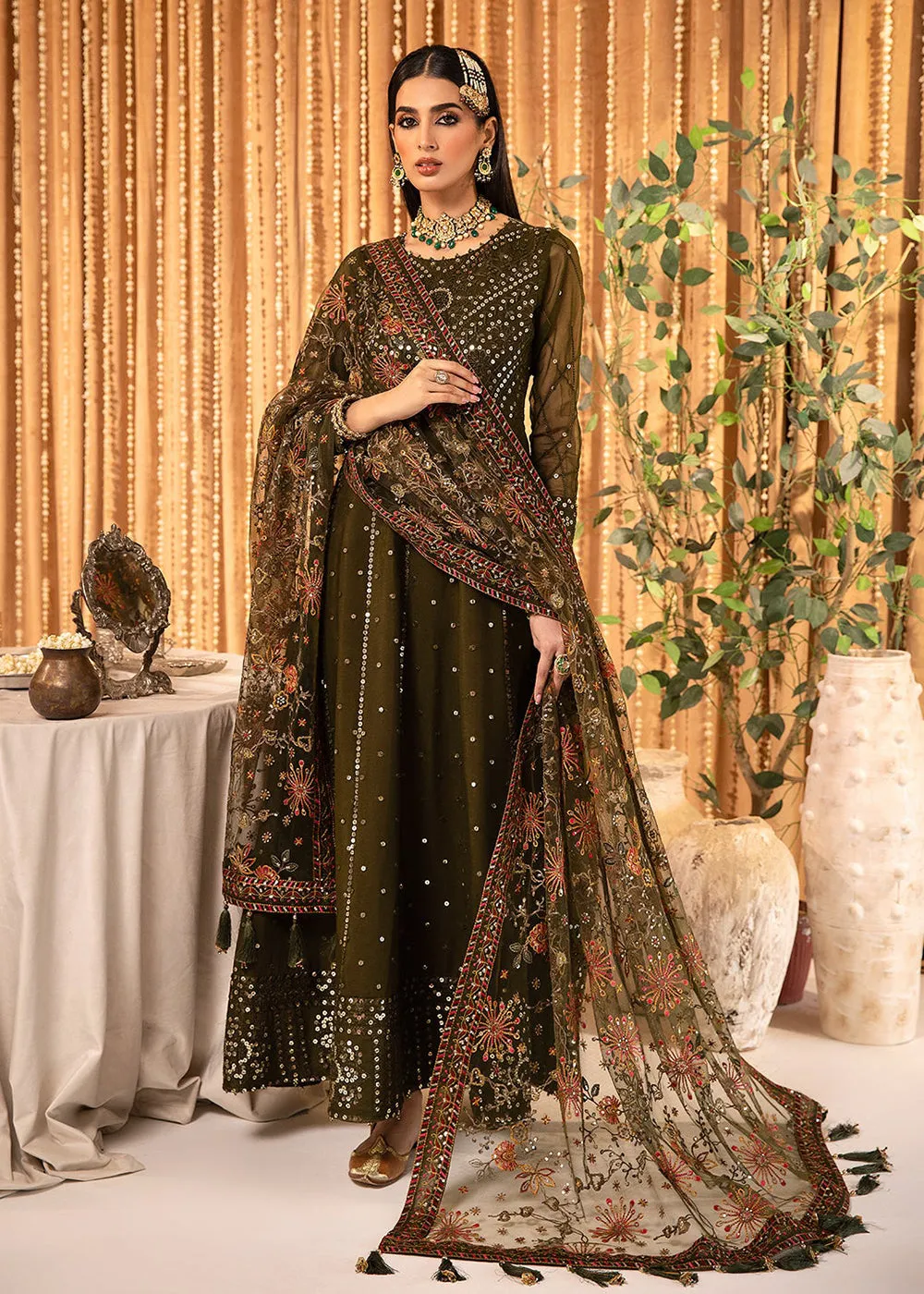 Mehfil E Uroos Luxury Formals 23 by Alizeh | V16D07 - Mahveen