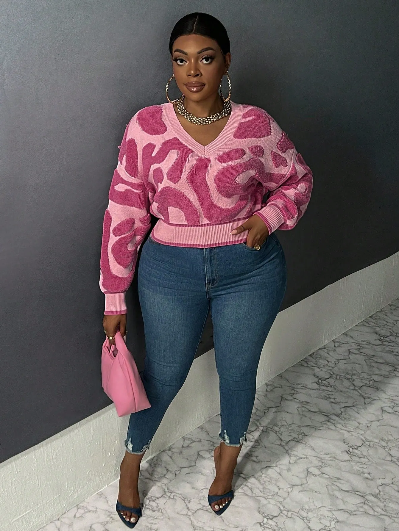 Plus Size Printed V-neck Pullover Sweater