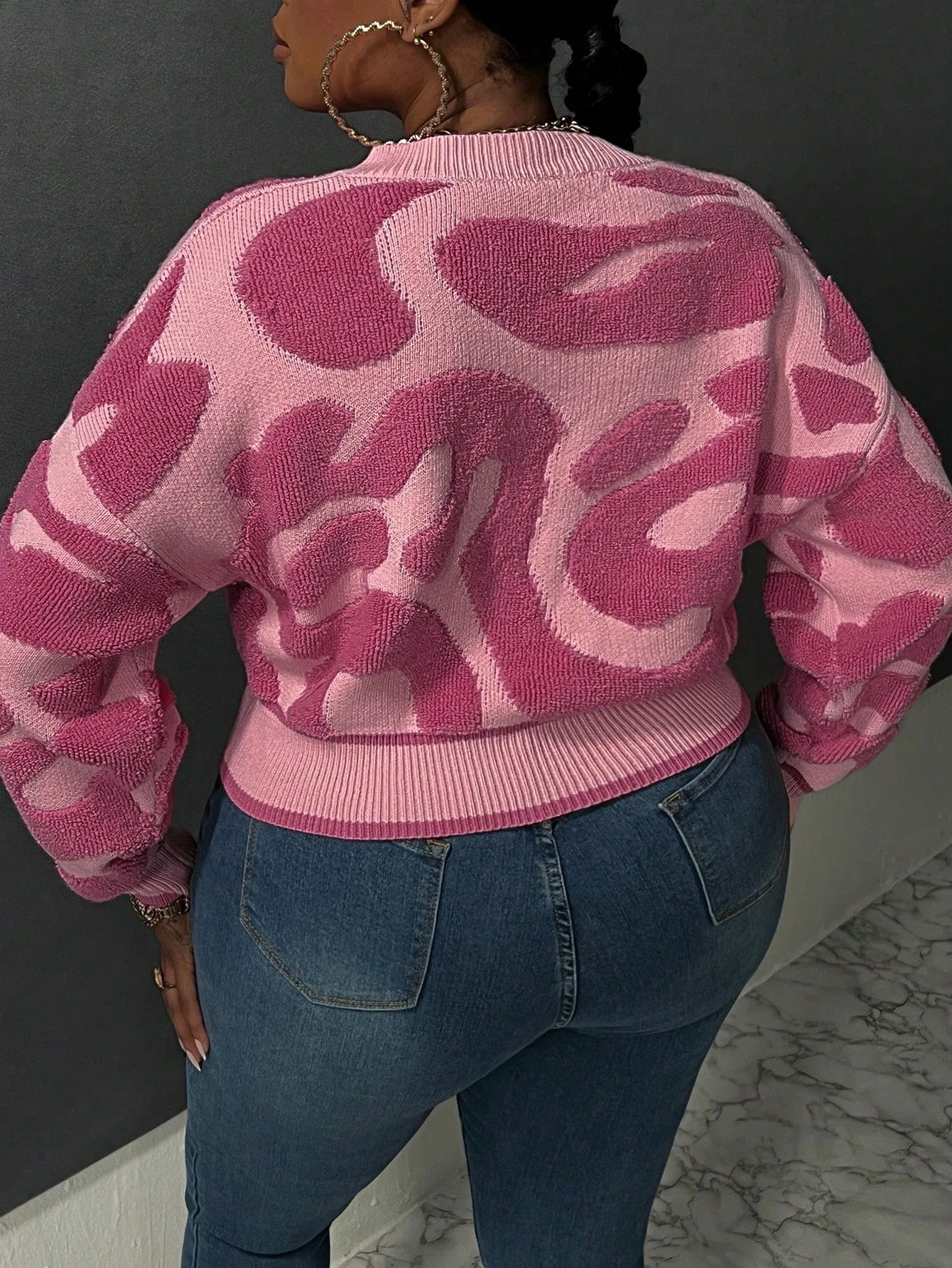 Plus Size Printed V-neck Pullover Sweater