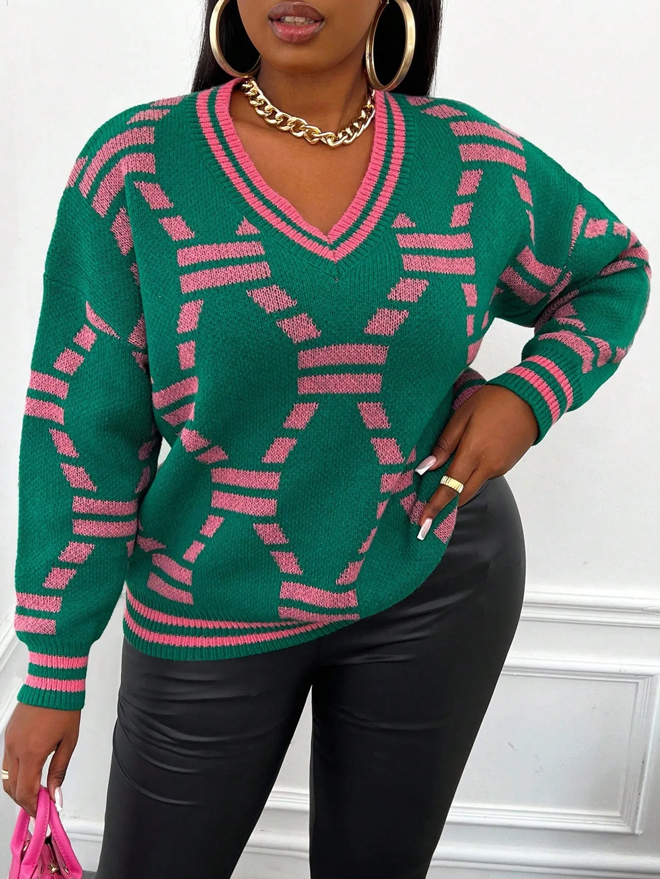 Plus Size Printed V-neck Pullover Sweater