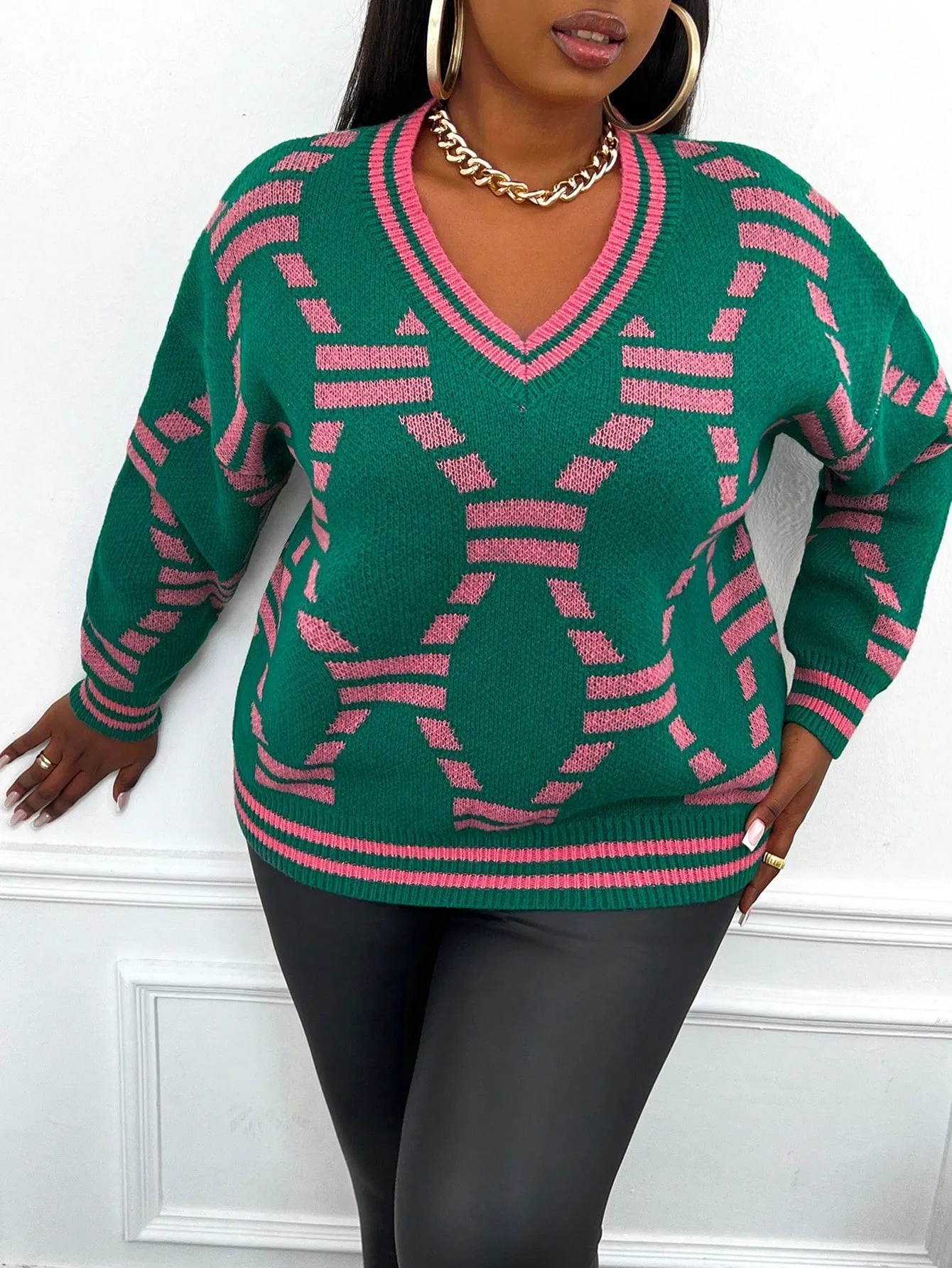 Plus Size Printed V-neck Pullover Sweater