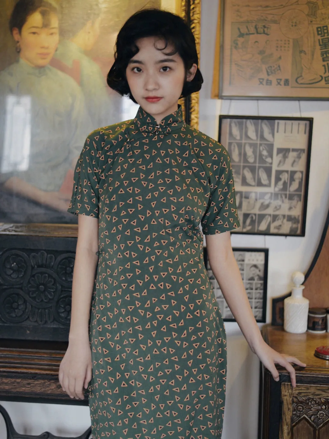 Ren Mei 仁美 1930s Patterned Chiffon Short Sleeve Qipao