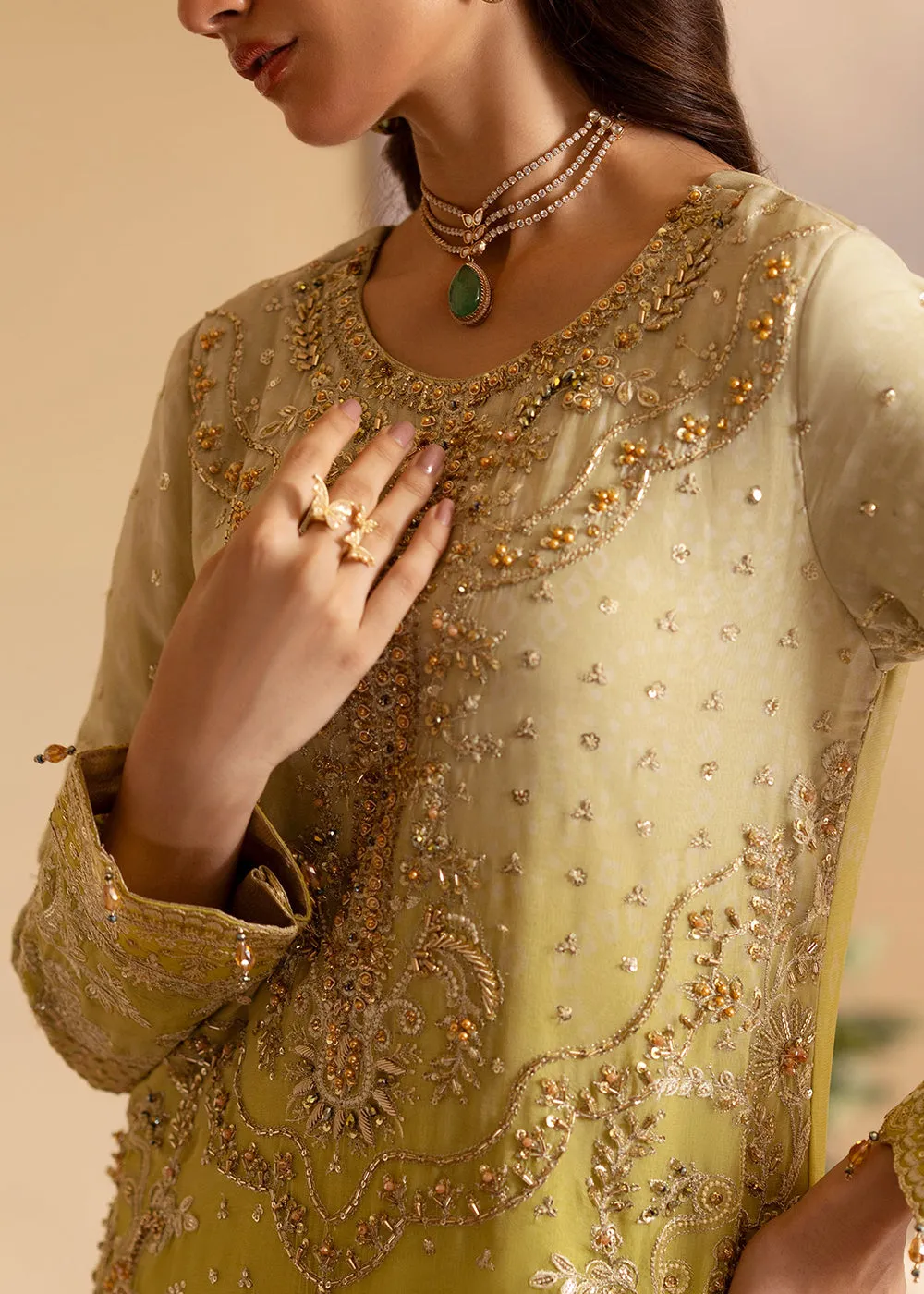 Romansiyyah Luxury Formals '24 by Emaan Adeel | SABIAN