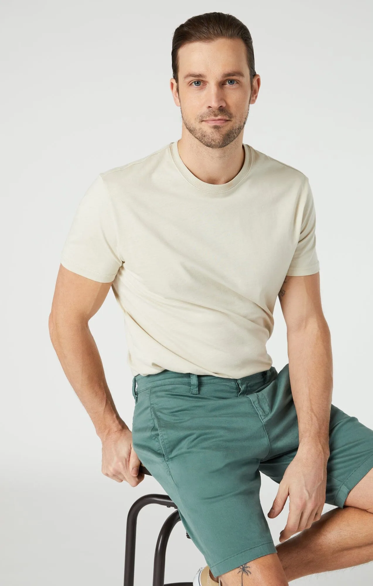 SIMON SHORTS IN SILVER PINE TWILL